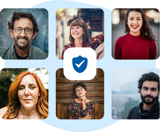 Een groep blije online shoppers